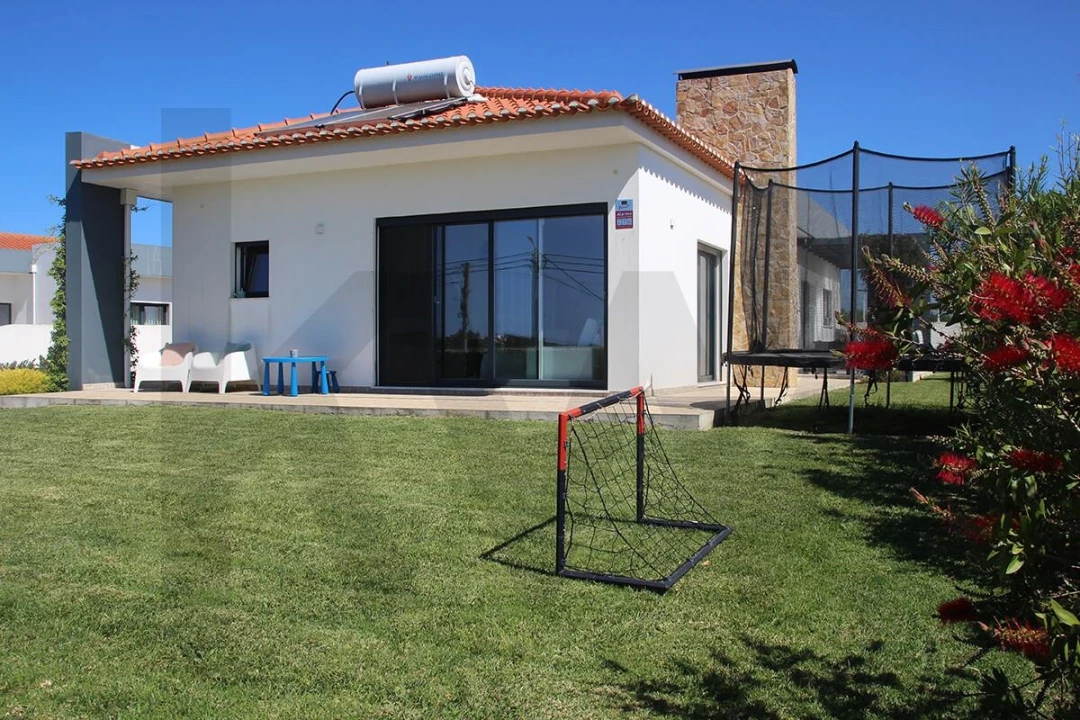 Moradia T4 para Venda em Santo Isidoro Foto 10