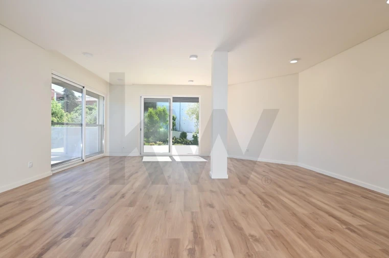 Apartamento T3 para Venda em Santa Clara Foto 3