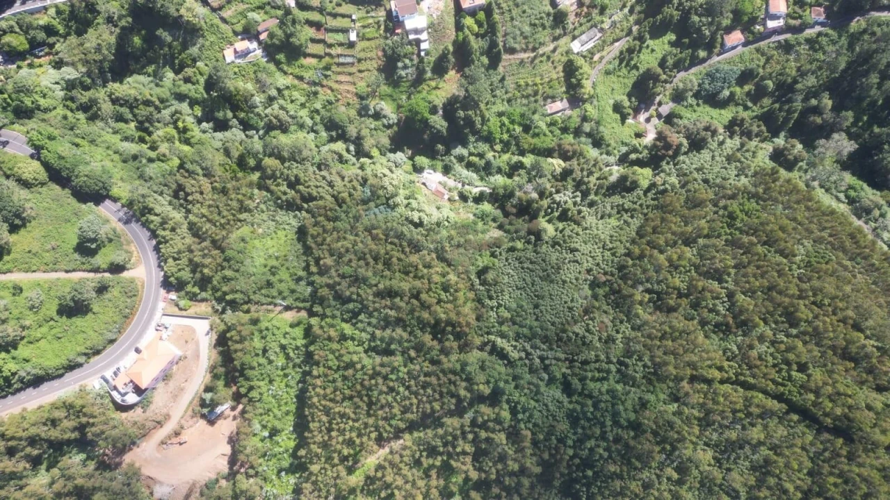 Terreno para Venda em Camacha Foto 12