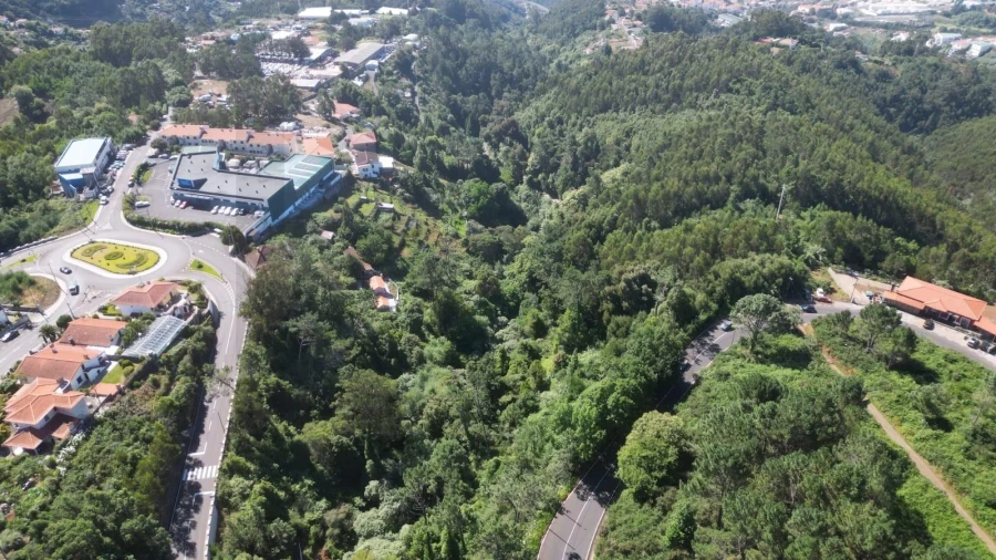 Terreno para Venda em Camacha Foto 2