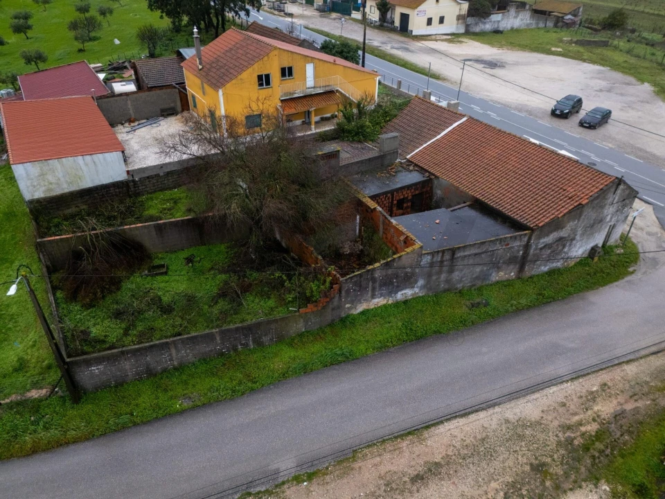 Moradia T3 para Venda em Azoia de Cima e Tremês Foto 37