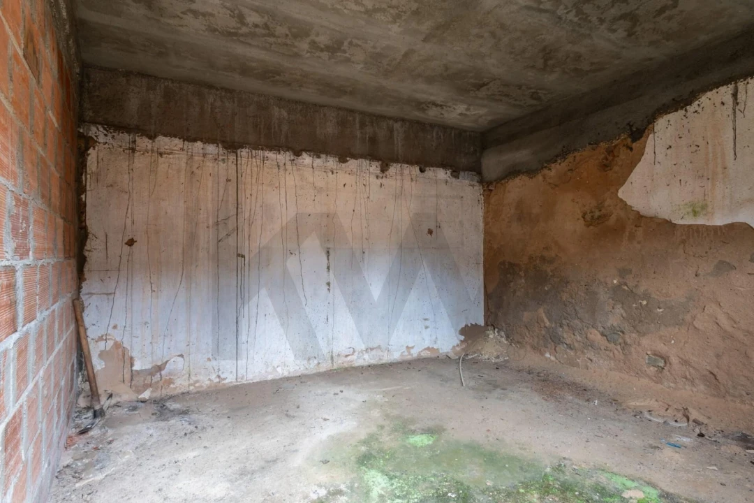 Moradia T3 para Venda em Azoia de Cima e Tremês Foto 33