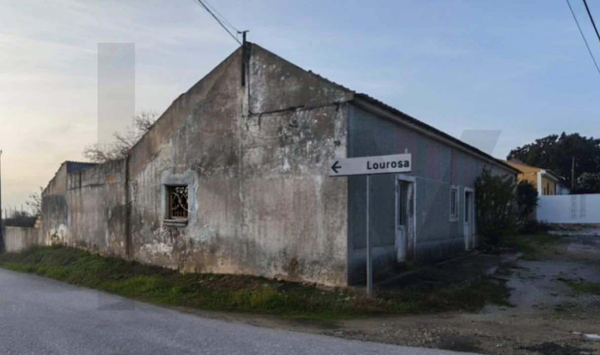 Moradia T3 para Venda em Azoia de Cima e Tremês Foto 7