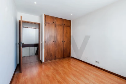 Apartamento T4 para Arrendamento em Ovar, São João, Arada e São Vicente de Pereira Jusã