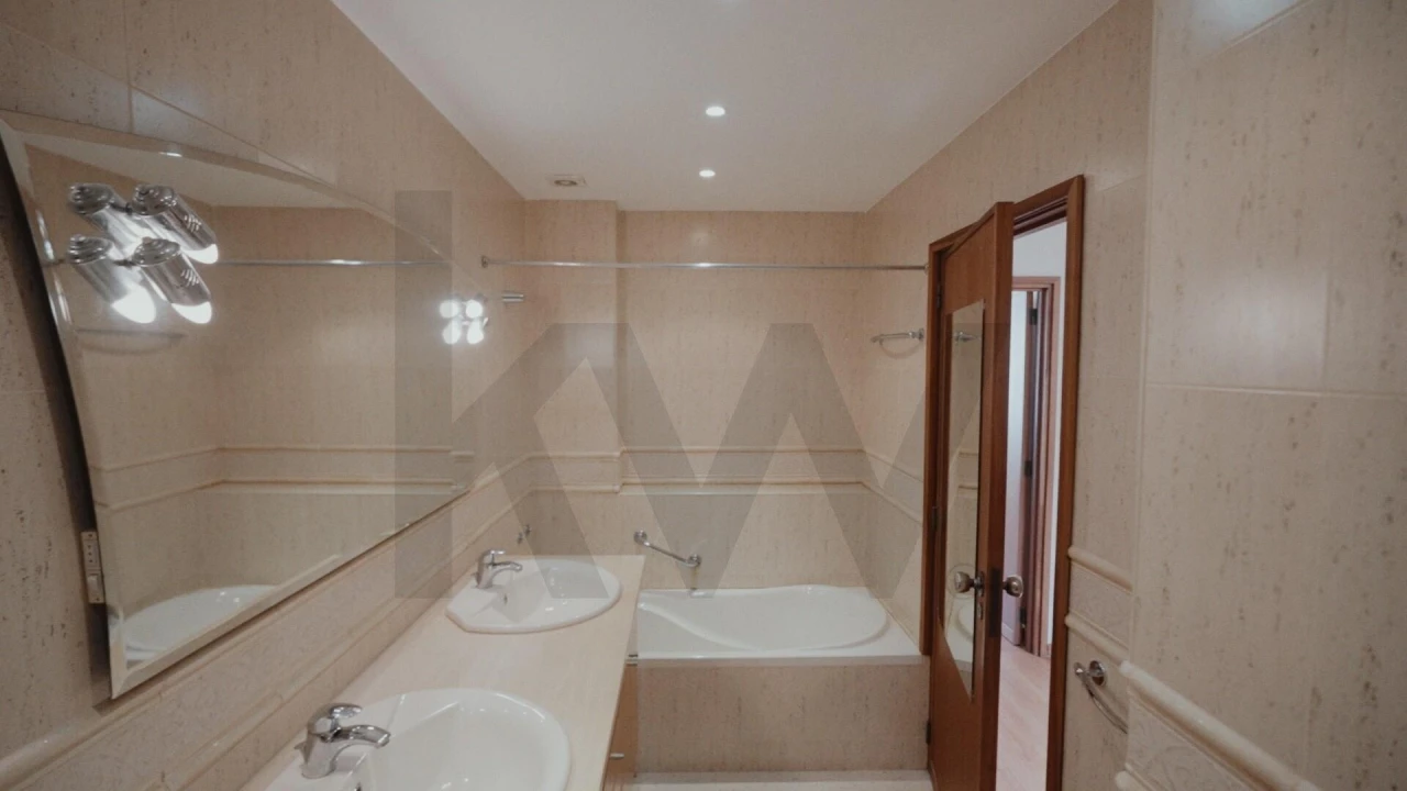 Apartamento T4 para Arrendamento em Ovar, São João, Arada e São Vicente de Pereira Jusã Foto 22