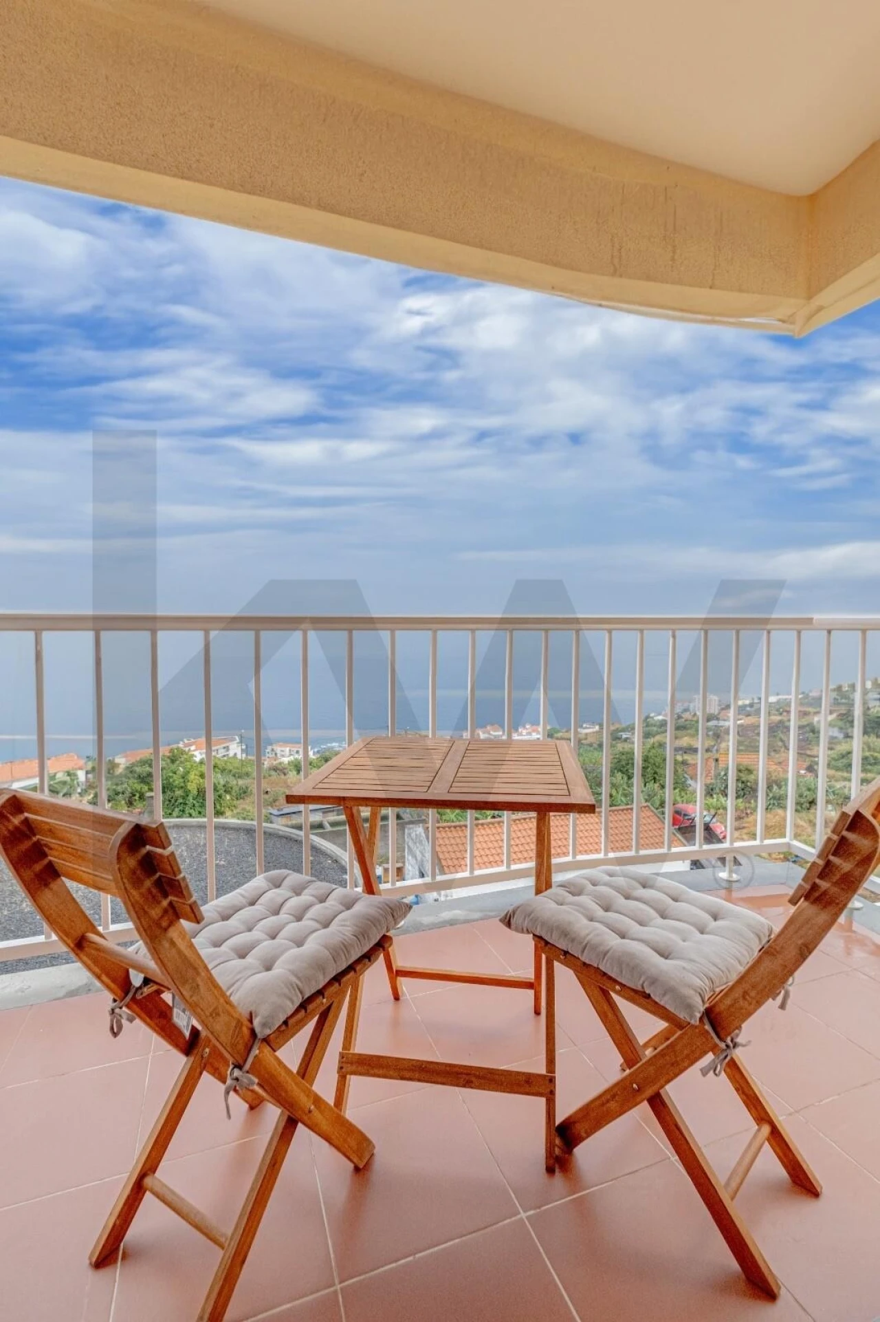 Apartamento T2 para Arrendamento em Caniço Foto 12