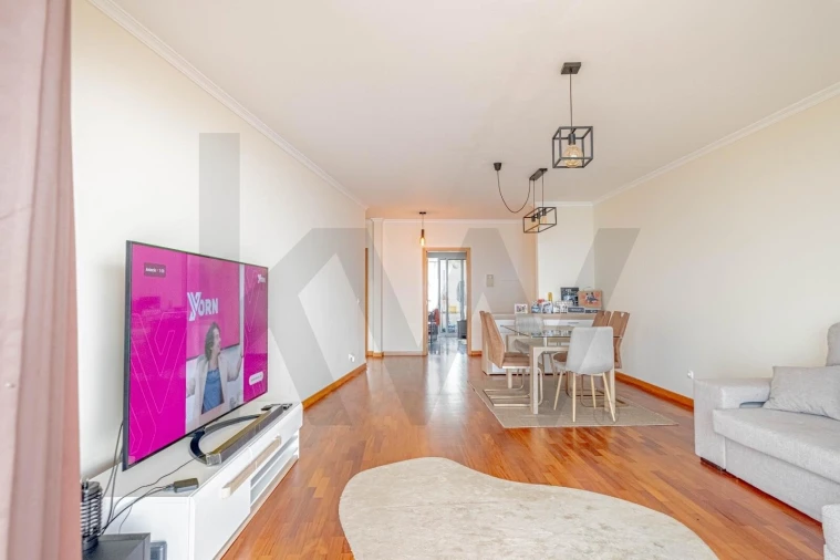 Apartamento T2 para Arrendamento em Caniço Foto 2