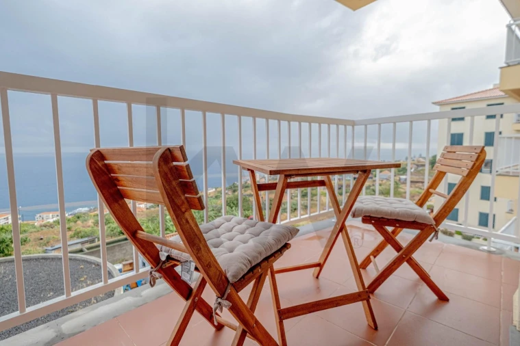 Apartamento T2 para Arrendamento em Caniço Foto 14