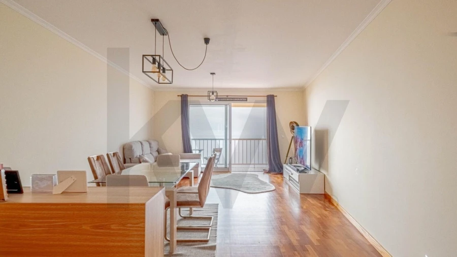 Apartamento T2 para Arrendamento em Caniço