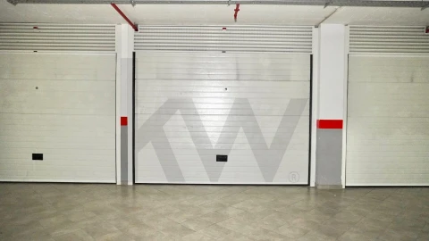 Apartamento T3 para Venda em Santo António dos Cavaleiros e Frielas