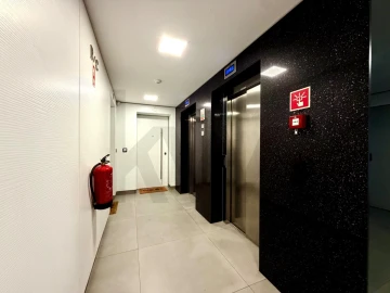 Apartamento T3 para Venda em Santo António dos Cavaleiros e Frielas