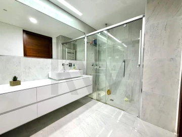 Apartamento T3 para Venda em Santo António dos Cavaleiros e Frielas