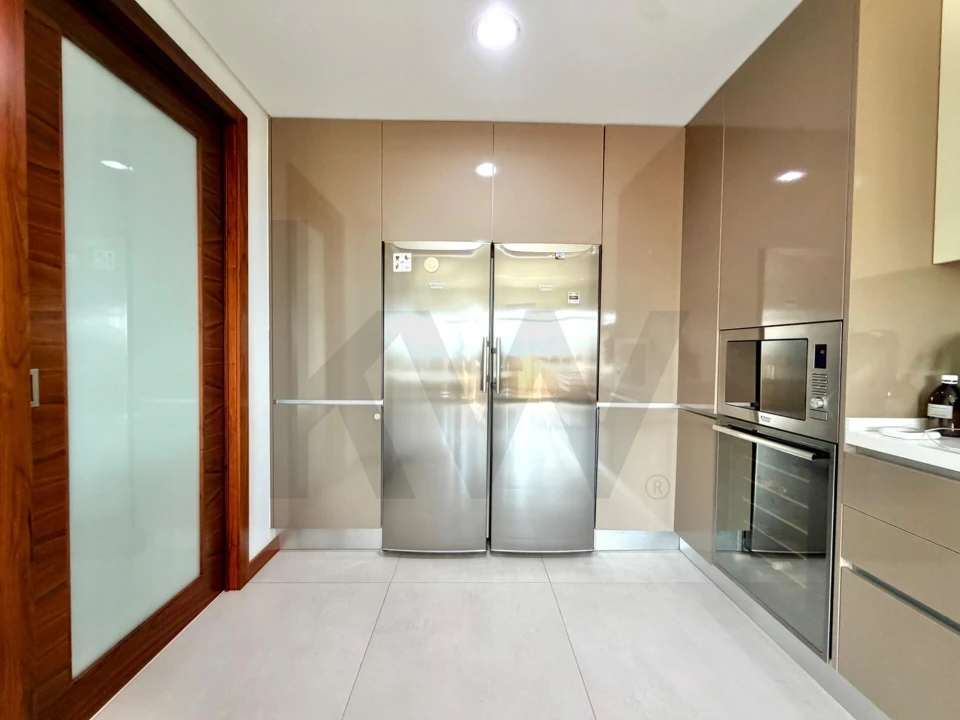 Apartamento T3 para Venda em Santo António dos Cavaleiros e Frielas Foto 34