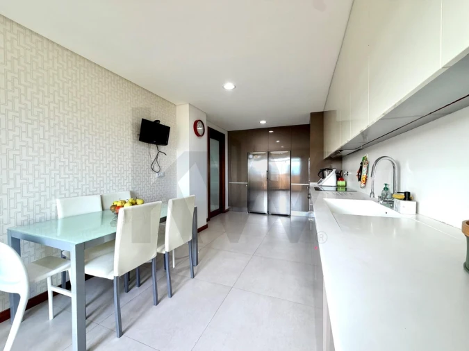 Apartamento T3 para Venda em Santo António dos Cavaleiros e Frielas Foto 36