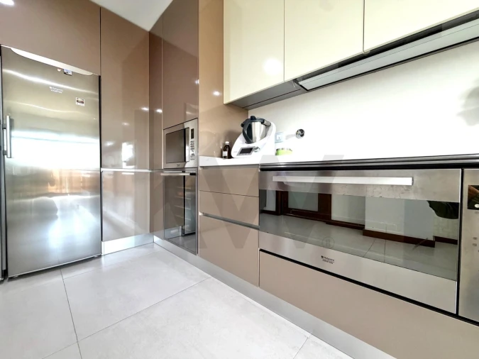 Apartamento T3 para Venda em Santo António dos Cavaleiros e Frielas Foto 32