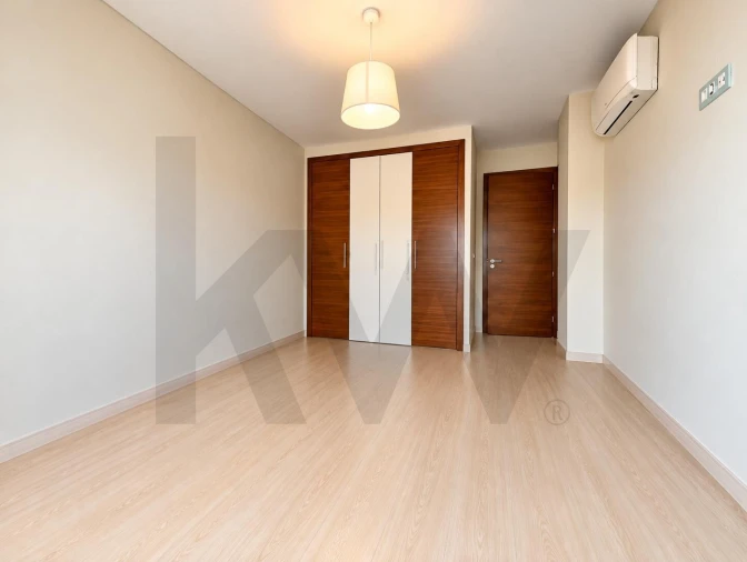 Apartamento T3 para Venda em Santo António dos Cavaleiros e Frielas Foto 14