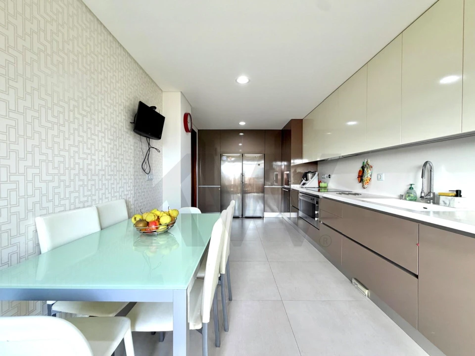 Apartamento T3 para Venda em Santo António dos Cavaleiros e Frielas Foto 37