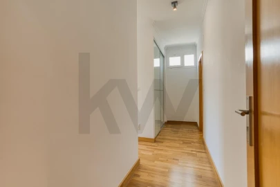 Apartamento T2 para Arrendamento em Odivelas