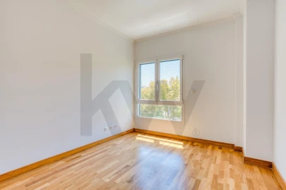 Apartamento T2 para Arrendamento em Odivelas