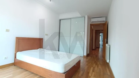 Apartamento T2 para Arrendamento em Odivelas