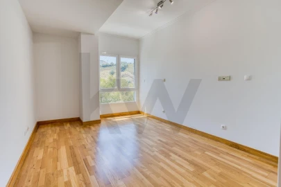 Apartamento T2 para Arrendamento em Odivelas
