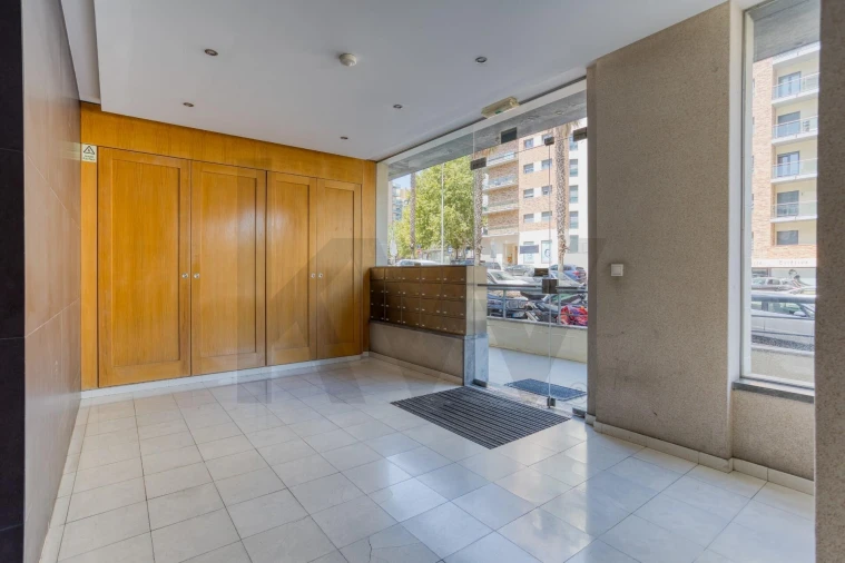 Apartamento T2 para Arrendamento em Odivelas Foto 30