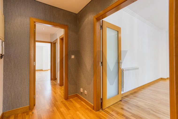 Apartamento T2 para Arrendamento em Odivelas Foto 16