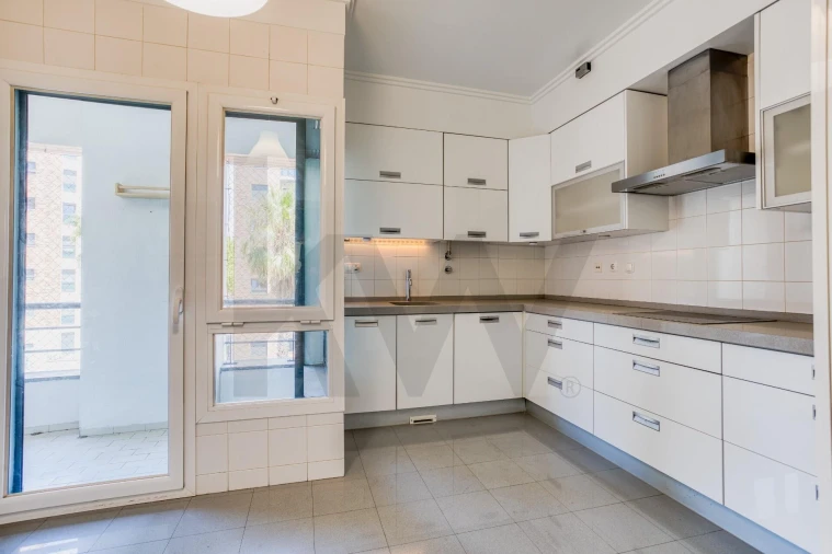 Apartamento T2 para Arrendamento em Odivelas Foto 3