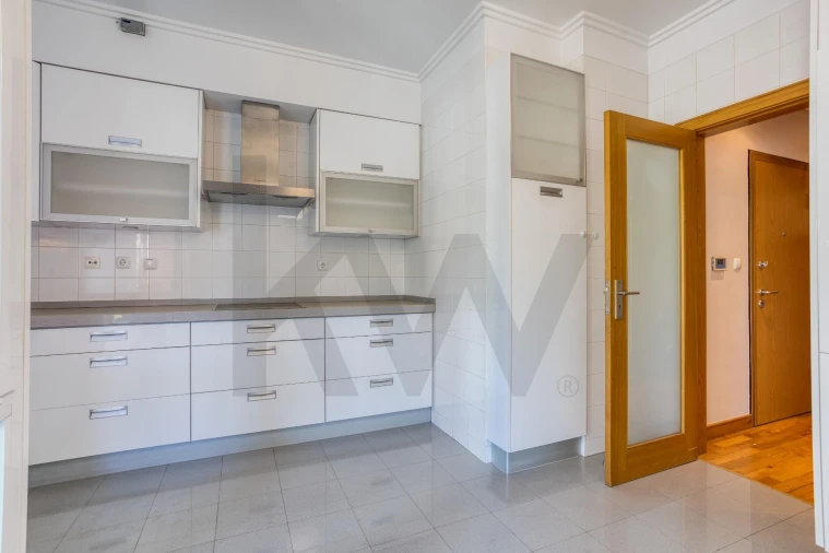 Apartamento T2 para Arrendamento em Odivelas Foto 4