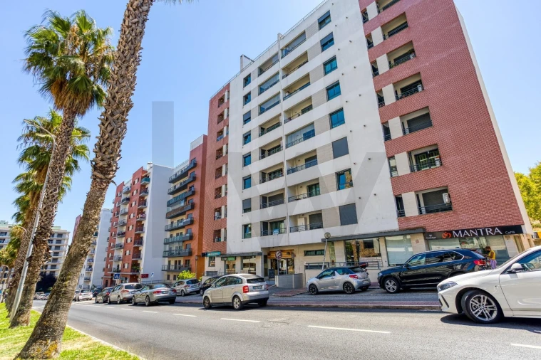 Apartamento T2 para Arrendamento em Odivelas Foto 31