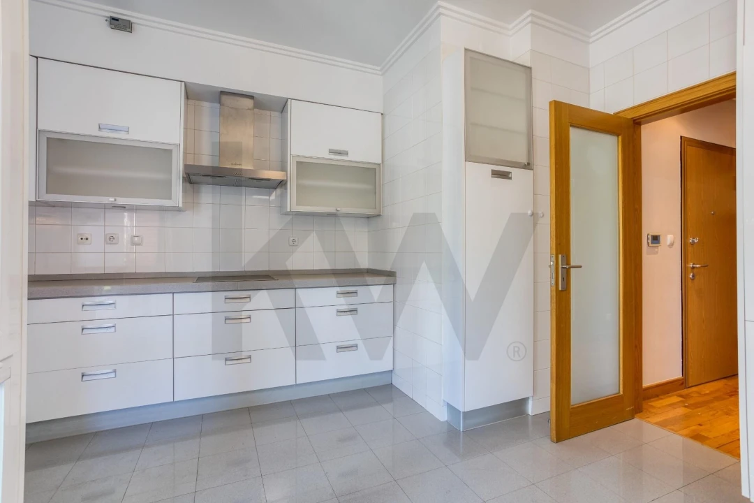 Apartamento T2 para Arrendamento em Odivelas Foto 4