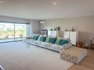 Apartamento T5 para Venda em Portimão
