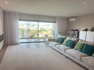 Apartamento T5 para Venda em Portimão