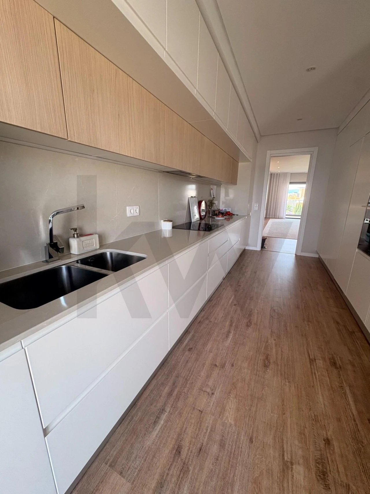 Apartamento T5 para Venda em Portimão Foto 6