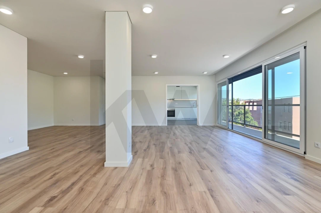 Apartamento T2 para Venda em Santa Clara Foto 3