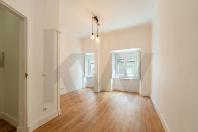 Apartamento T1 para Arrendamento em Penha de França