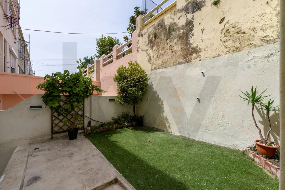 Apartamento T1 para Arrendamento em Penha de França Foto 3
