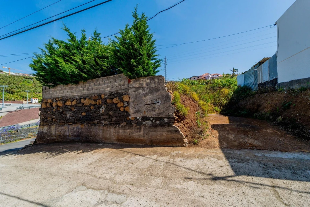 Terreno para Venda em Camara de Lobos Foto 8