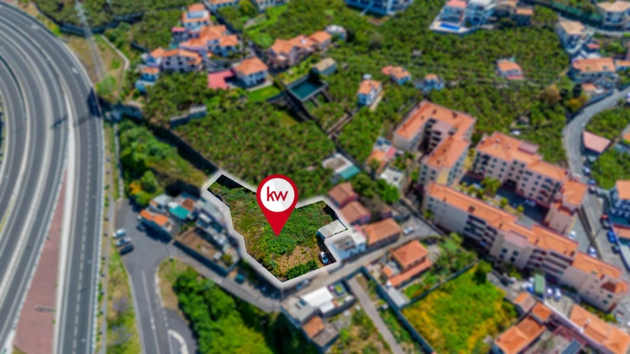Terreno para Venda em Camara de Lobos Foto 3