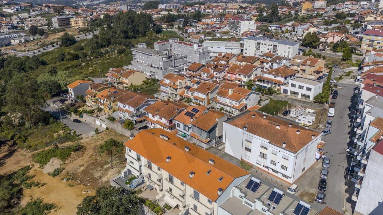 Moradia T4 para Venda em Gondomar (São Cosme), Valbom e Jovim Foto 32