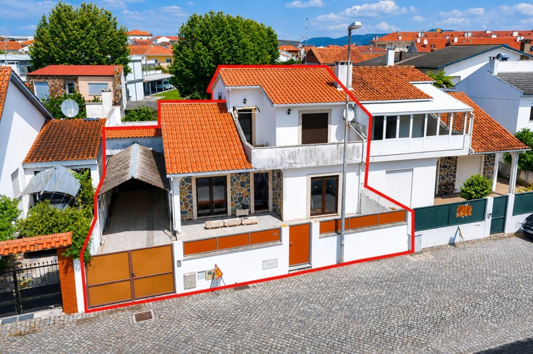 Moradia T4 para Venda em Apúlia e Fão Foto 1