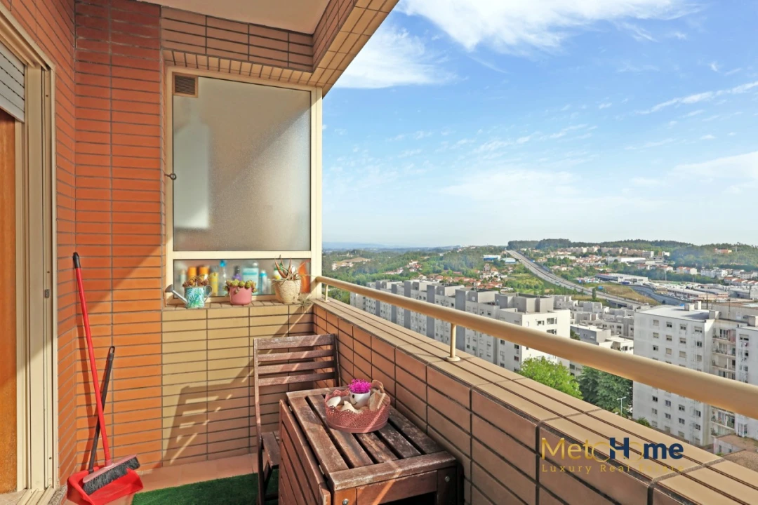 Apartamento T2 para Venda em Vilar de Andorinho Foto 6
