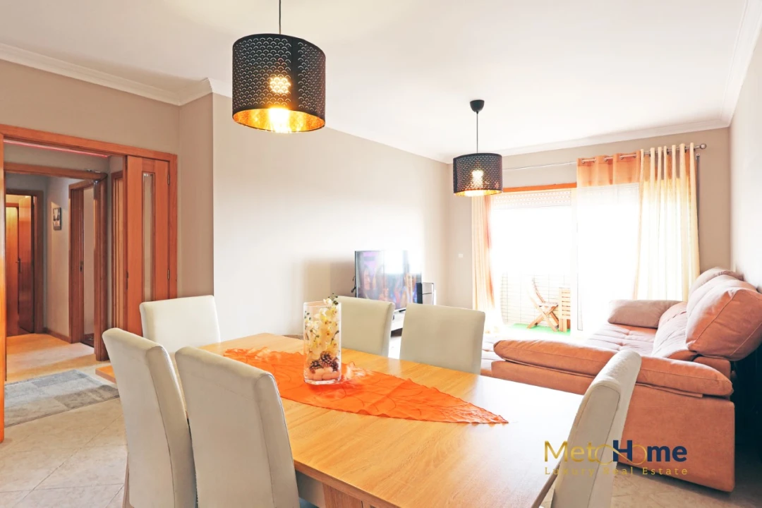Apartamento T2 para Venda em Vilar de Andorinho Foto 12