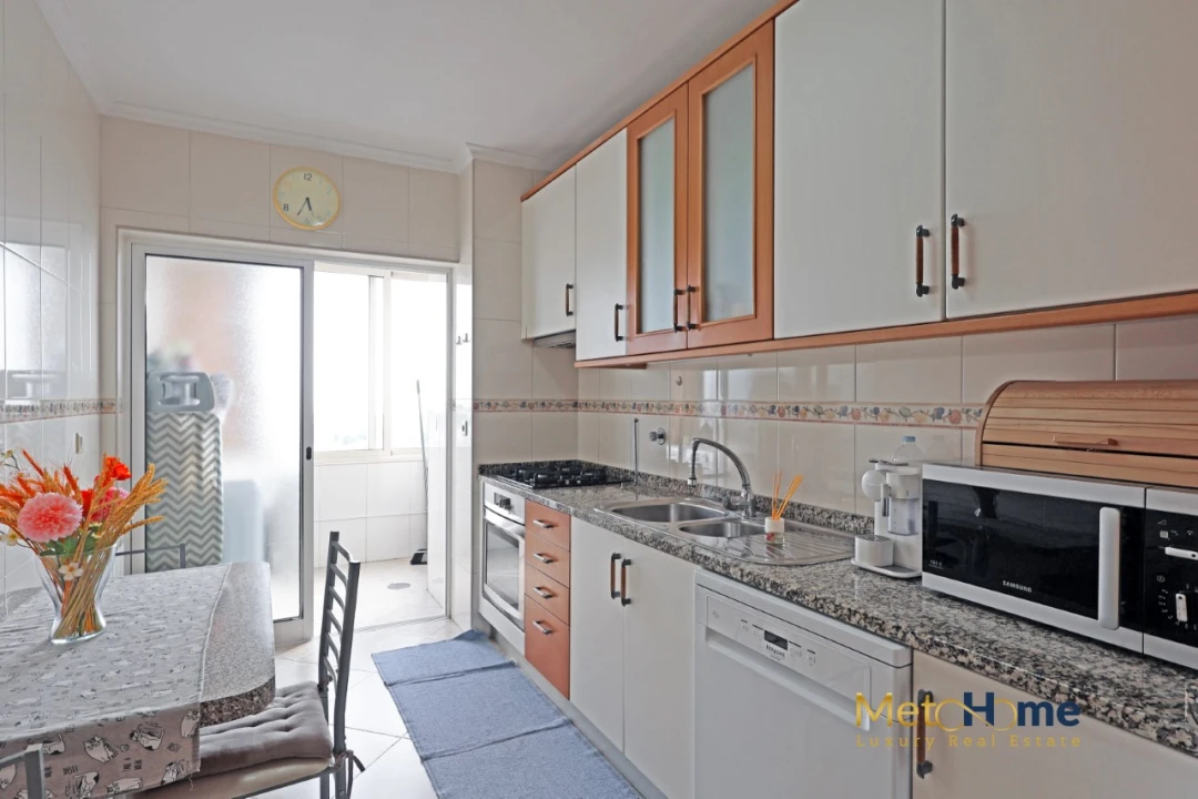 Apartamento T2 para Venda em Vilar de Andorinho Foto 15