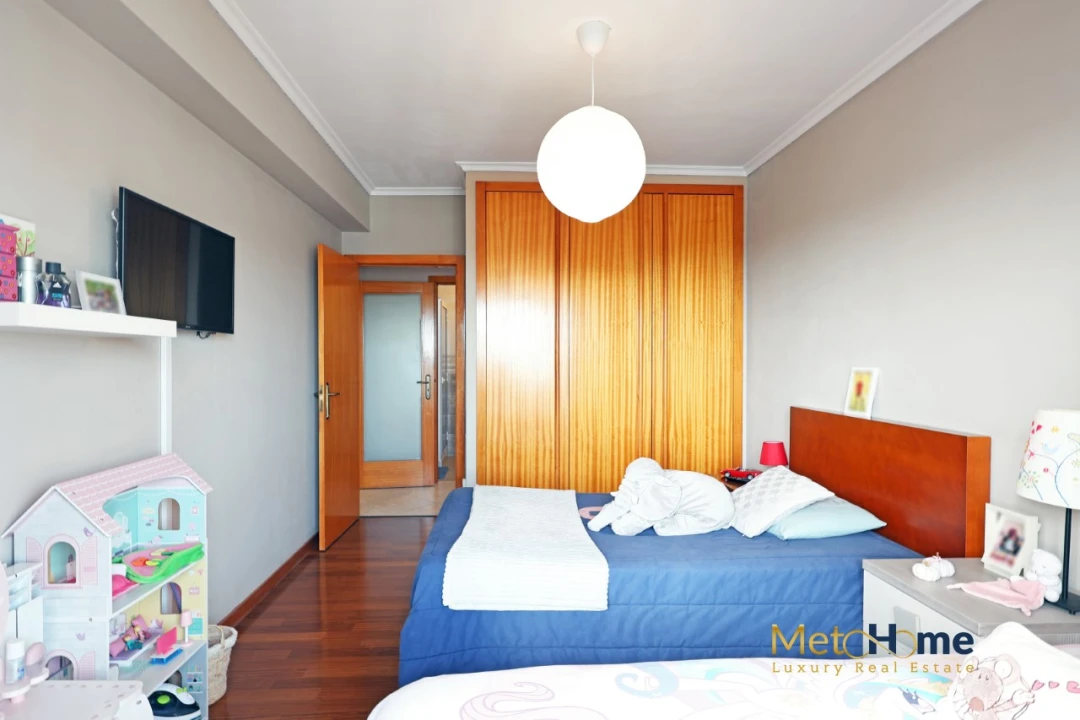 Apartamento T2 para Venda em Vilar de Andorinho Foto 21