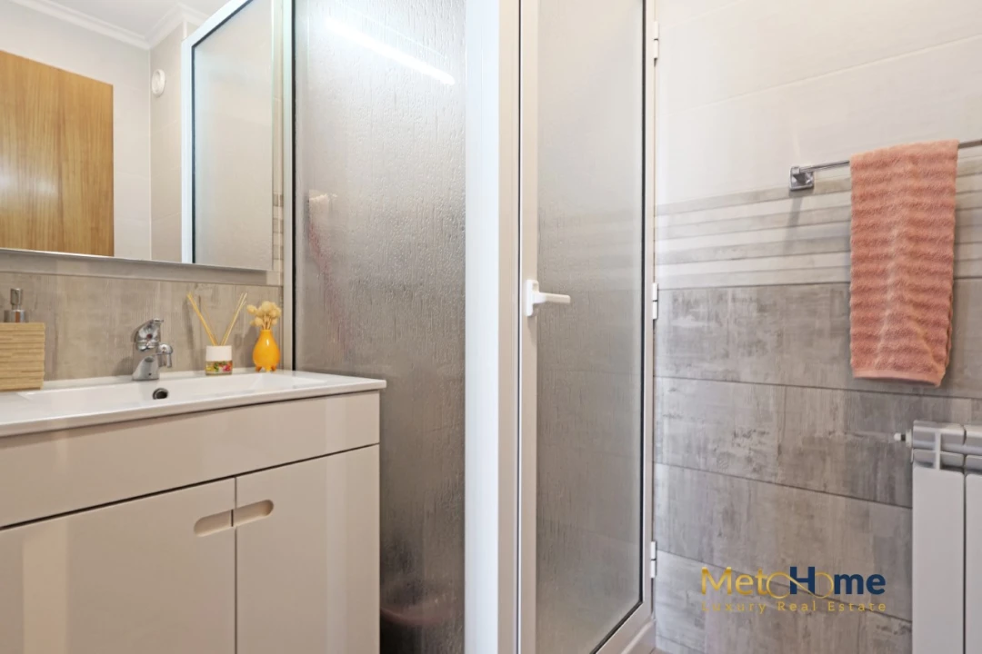 Apartamento T2 para Venda em Vilar de Andorinho Foto 22