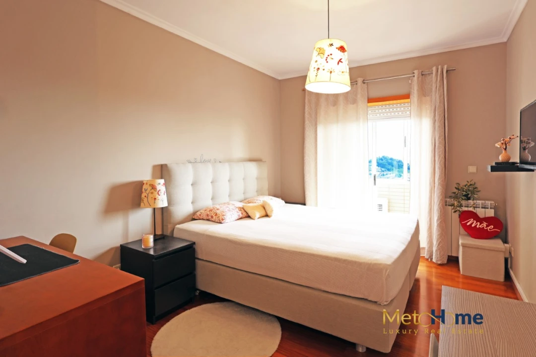 Apartamento T2 para Venda em Vilar de Andorinho Foto 32
