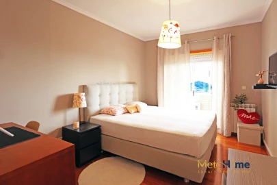 Apartamento T2 para Venda em Vilar de Andorinho