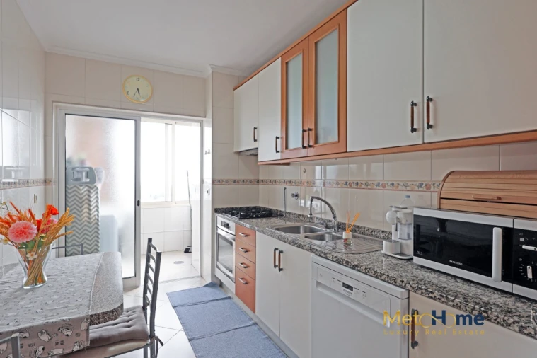 Apartamento T2 para Venda em Vilar de Andorinho Foto 15