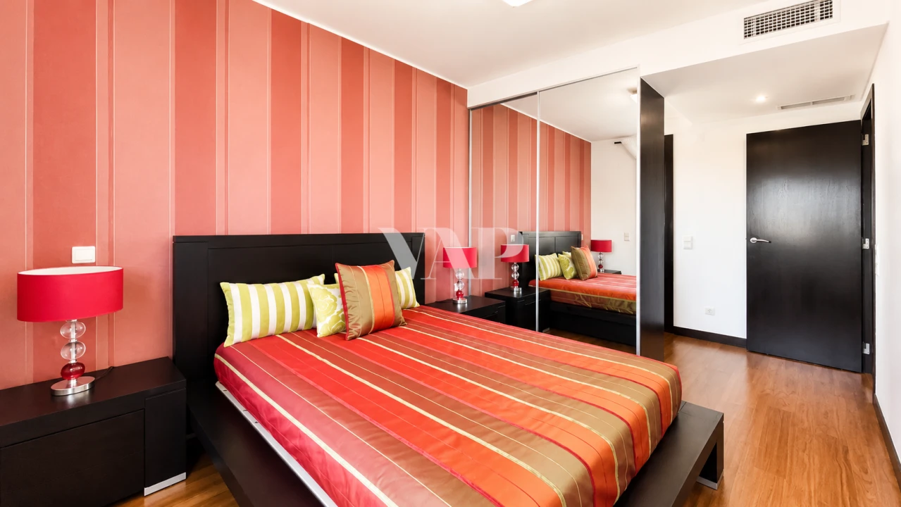Apartamento T2 para Venda em Quarteira Foto 6